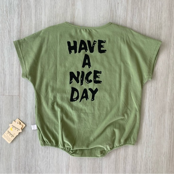 Trendy phrase onesie - Picture 1 of 3